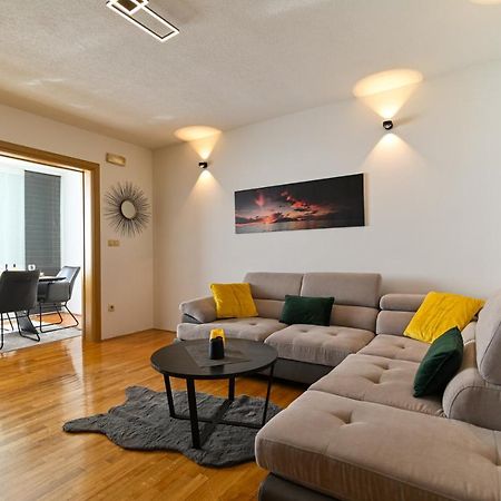 Apartmani Cesarica تروغير المظهر الخارجي الصورة