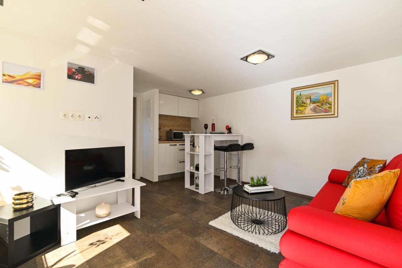 Apartmani Cesarica تروغير المظهر الخارجي الصورة